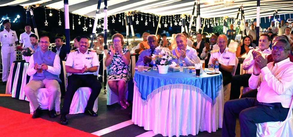 INDIAN COAST GUARD SHIP 'SAKSHAM' VISITS PORT VICTORIA.